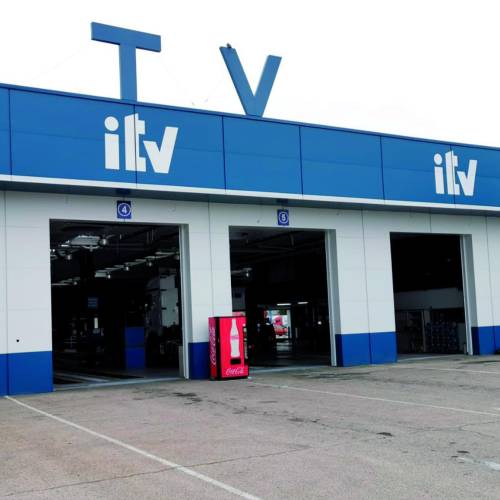 Algunos vehículos no tendrán que pasar la ITV de forma periódica con un cambio de ley de la DGT