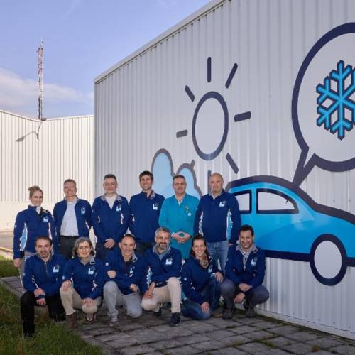 Parte del equipo Think Blue Factory de Volkswagen Navarra