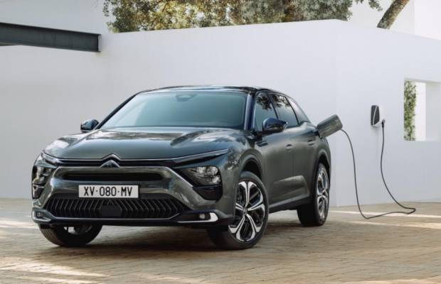 Citroën lanza un nuevo motor híbrido enchufable para el C5 X