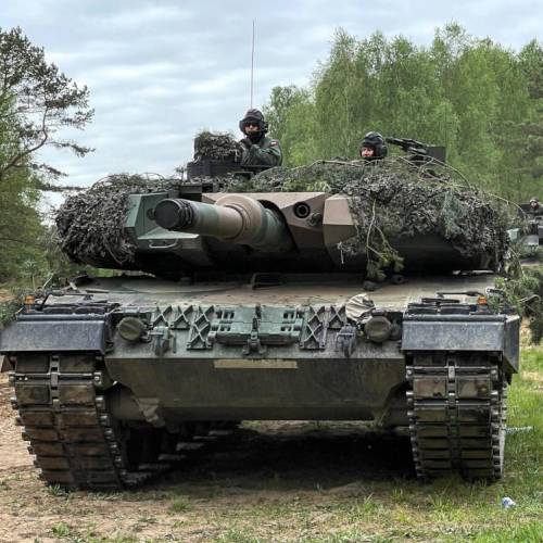 El tanque Leopard 2 tiene la fuerza de 6 ferraris y consume como 50