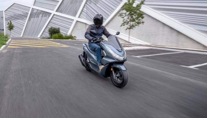 Honda PCX, la moto más vendida en agosto en España