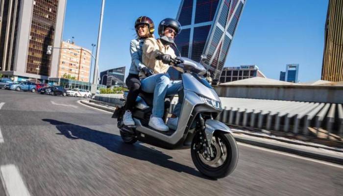 ¿Cuántas motos eléctricas circulan por España?