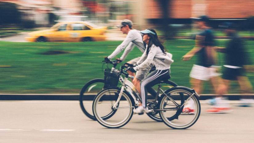 La DGT Aclara Las 20 Normas Que Todo Ciclista Debe Cumplir Y Las Multas ...