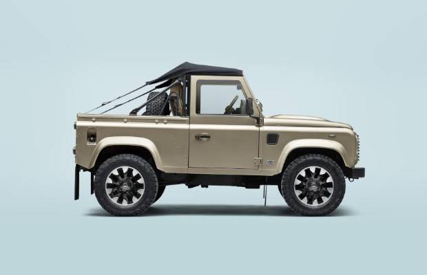 Land Rover Defender V8 Soft Top