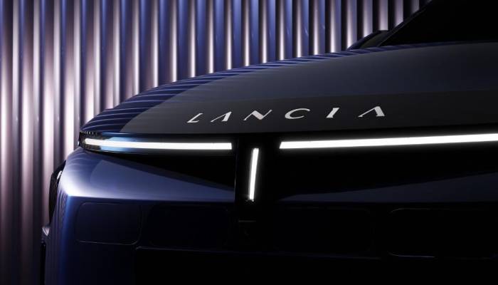 Lancia muestra el frontal del nuevo Ypsilon