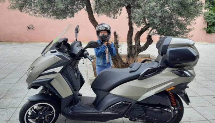 Seguridad vial: cómo llevar a un niño en moto