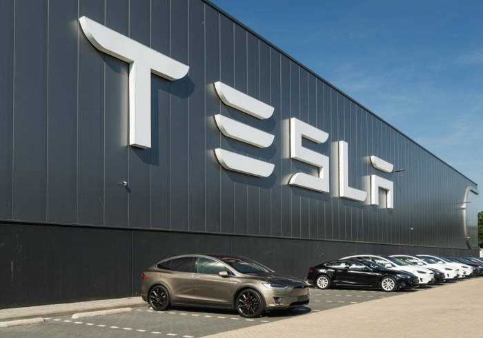 Elon Musk confirma el despido del 10% de la plantilla asalariada de Tesla