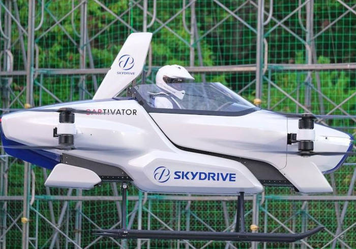 Suzuki invierte en los coches voladores