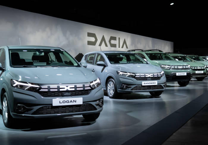 Dacia rediseña la parrilla de todos sus modelos