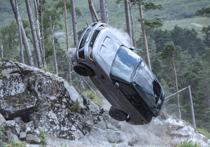Imágenes inéditas del Range Rover Sport SVR en la nueva película de James Bond