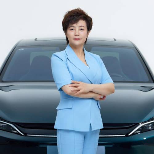 Stella Li, vicepresidenta de BYD: “No le tememos a ninguna marca”