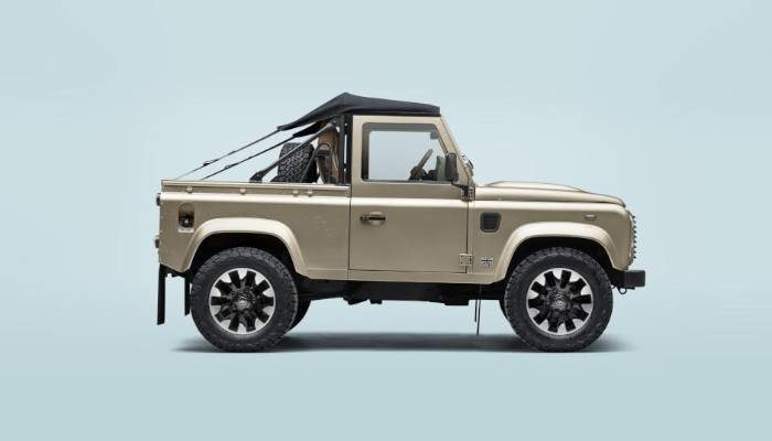 Land Rover Defender V8 Soft Top