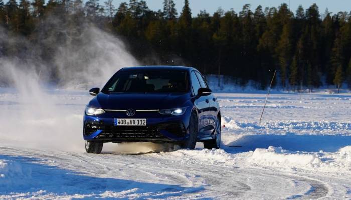 Volkswagen ‘R Ice Experience’, o cómo aprender a conducir derrapando