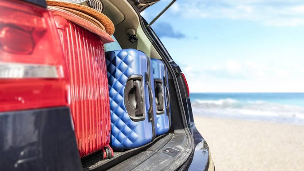 ¿Cómo colocar el equipaje en el coche para viajar más seguros?