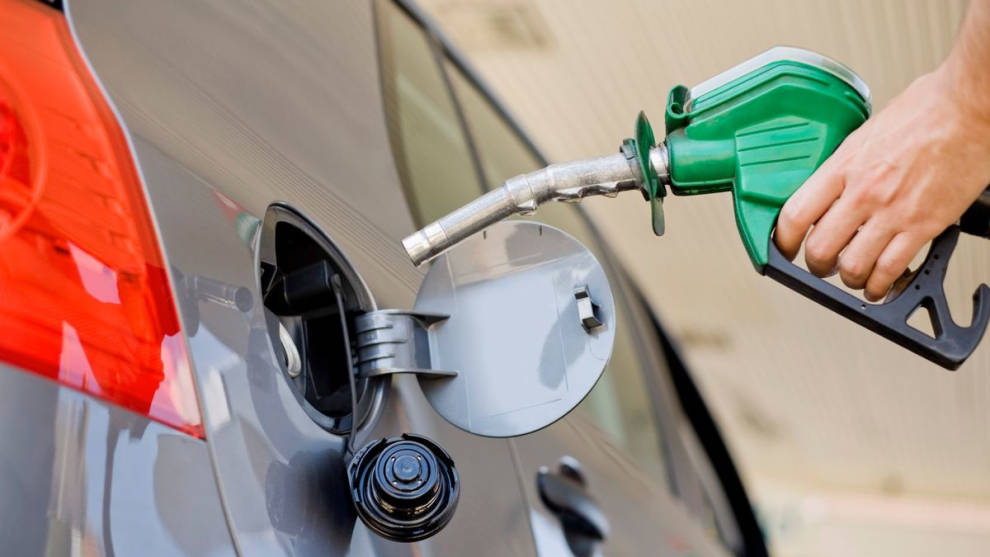 Los 20 céntimos de ayuda en gasolina son insuficiente para el 86% de los españoles