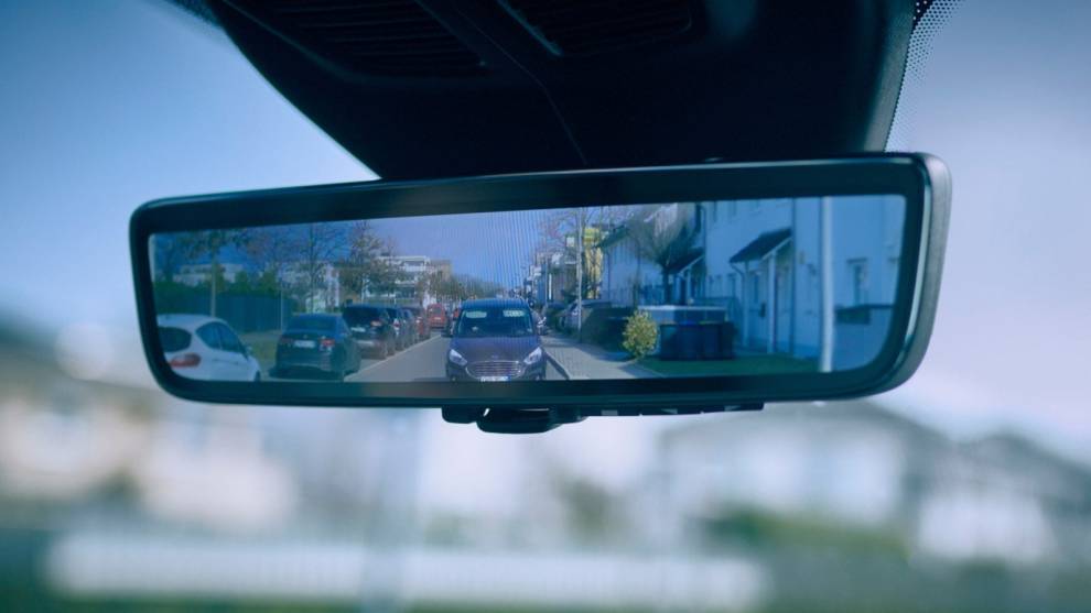 El 'Smart Mirror' de Ford permite detectar con claridad a ciclistas, peatones y vehículos