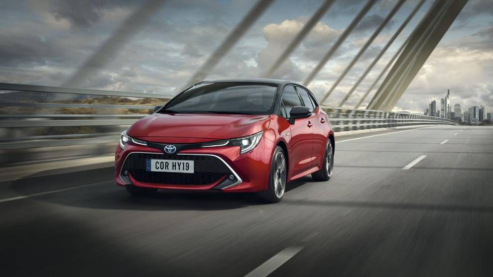 Los coches híbridos enchufables e híbridos más vendidos en 2022 en España