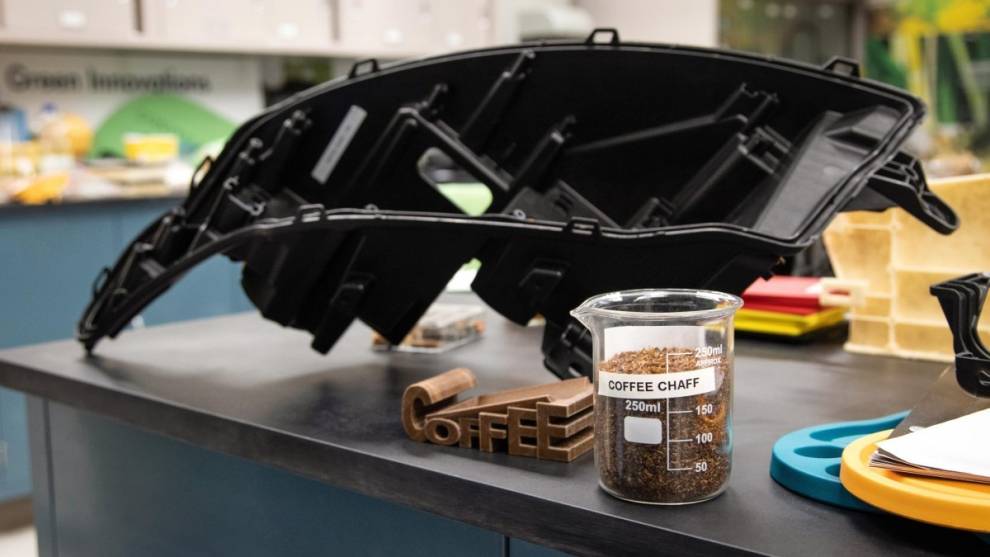 Ford y McDonald's se unen para crear piezas de coches con cáscaras de café