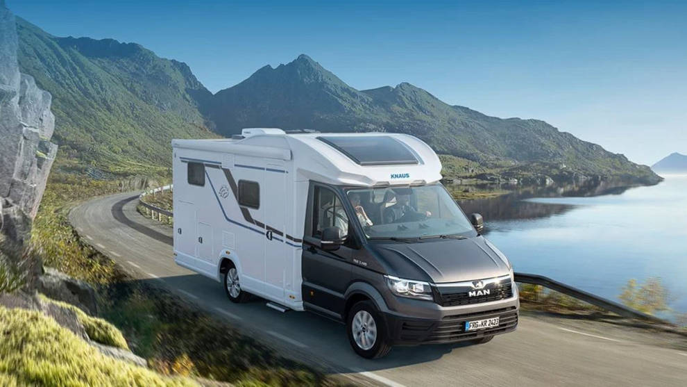 Alucina con la Knaus Van Wave, una autocaravana compacta con dos dormitorios, cocina completa y baño