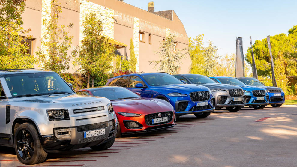Jaguar Land Rover presenta sus gamas SVR y PHEV