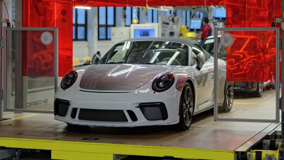 El último Porsche 911 de la generación 991 sale de la línea de producción