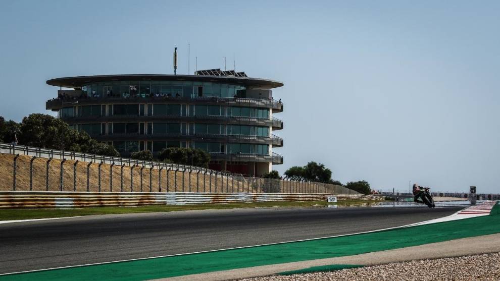 El Gran Premio de Portugal de MotoGP, sin público y pendiente del Covid