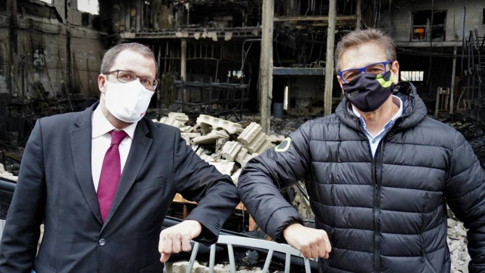 Silence recibe al Secretario General de Industria, Raül Blanco, en su planta incendiada