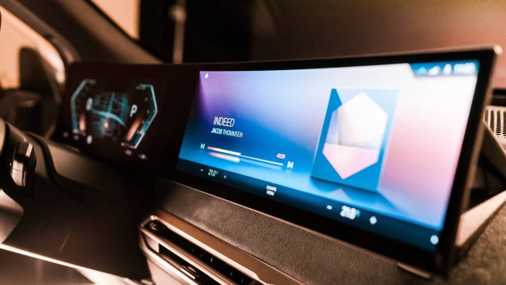 BMW desvela el futuro de la pantalla y el sistema operativo BMW iDrive