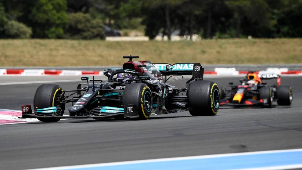 Mercedes culpa a los ordenadores de la derrota de Hamilton en Francia