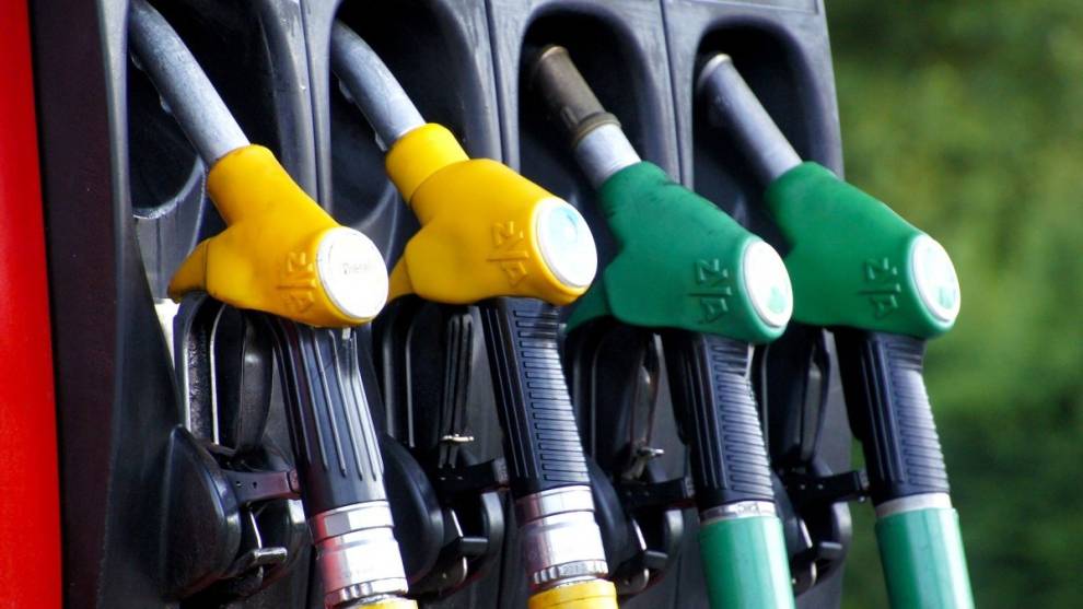 ¿Qué factores influyen en el precio del diésel y la gasolina?