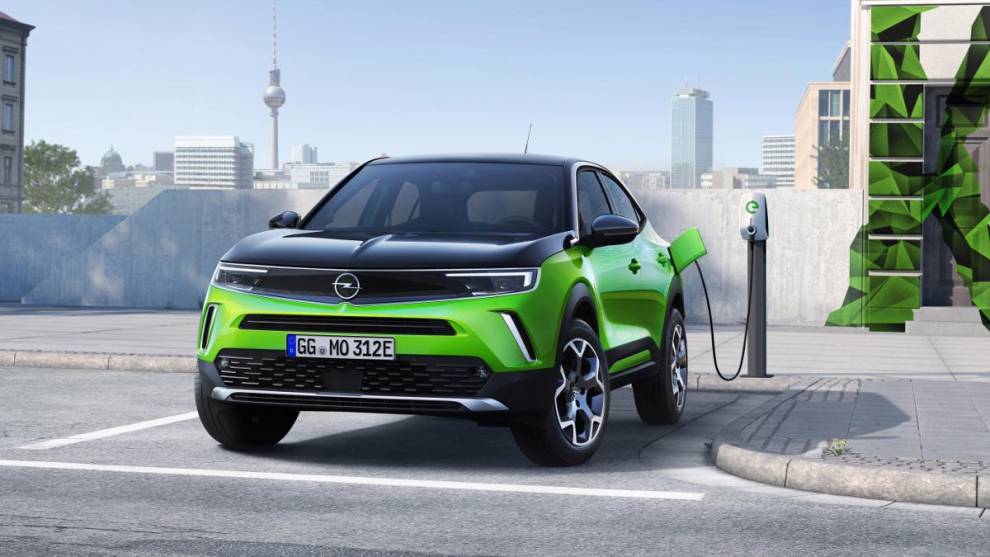 Opel hace frente a las ZBE con su completa gama electrificada