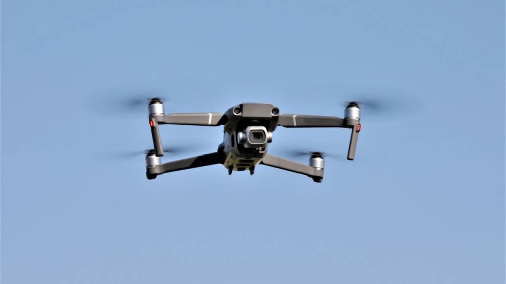 Cómo vigilan y sancionan los drones de la DGT, paso a paso