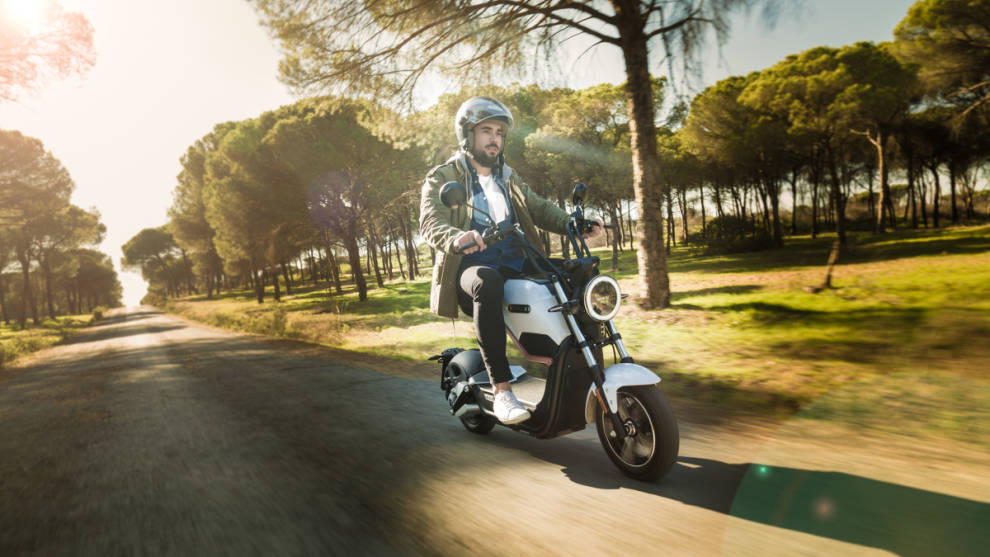 La marca de motos eléctricas SUNRA refuerza su presencia en España