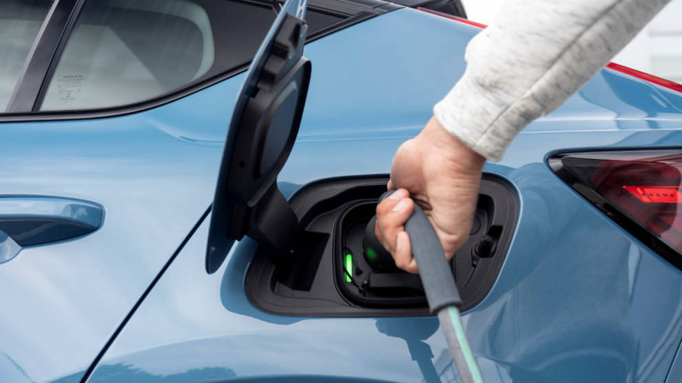 ¿Cuánto puedo ahorrar comprando un coche eléctrico?