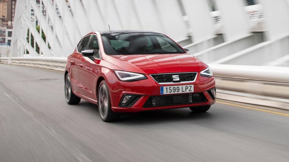 Seat Ibiza, el coche de gasolina más vendido en abril en España