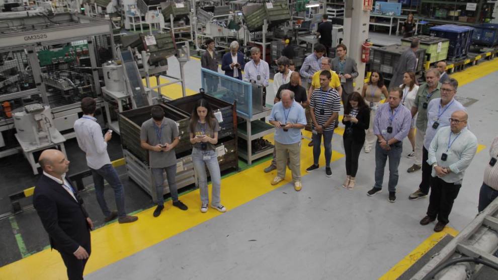 Edscha, la factoría de componentes y mecanismos que alimenta las fábricas españolas de Stellantis