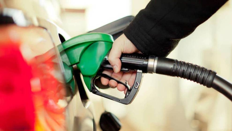 El precio de la gasolina sube y alcanza niveles previos a la pandemia