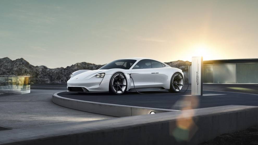 Nuevo Porsche Taycan, el primer coche que incluirá Apple Music