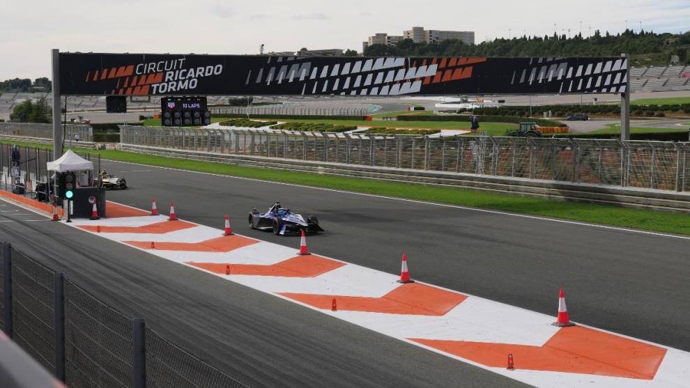 Los entrenamientos de pretemporada de Fórmula E en el circuito Ricardo Tormo de Valencia.