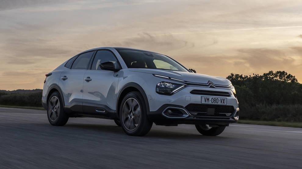 Citroën abre los pedidos del ë-C4 X y del C4 X