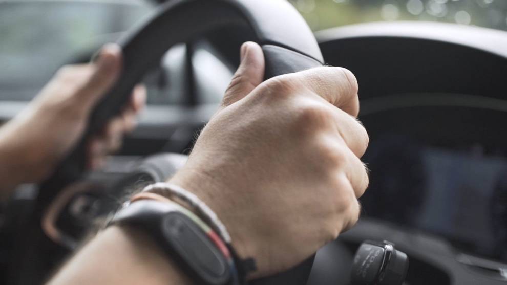 Volkswagen y Luis Moya conciencian sobre el peligro de utilizar el móvil al volante