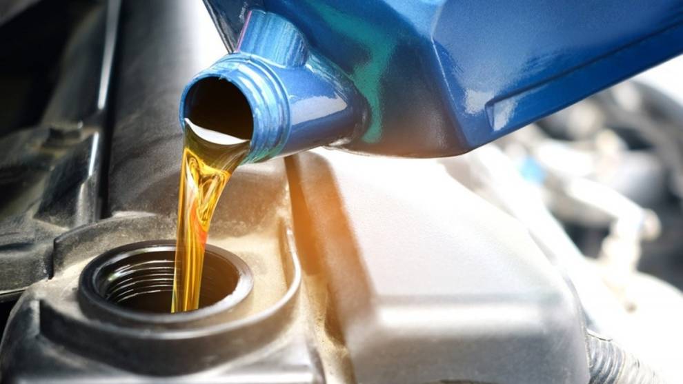 ¿Cuándo debemos cambiar el aceite del coche?