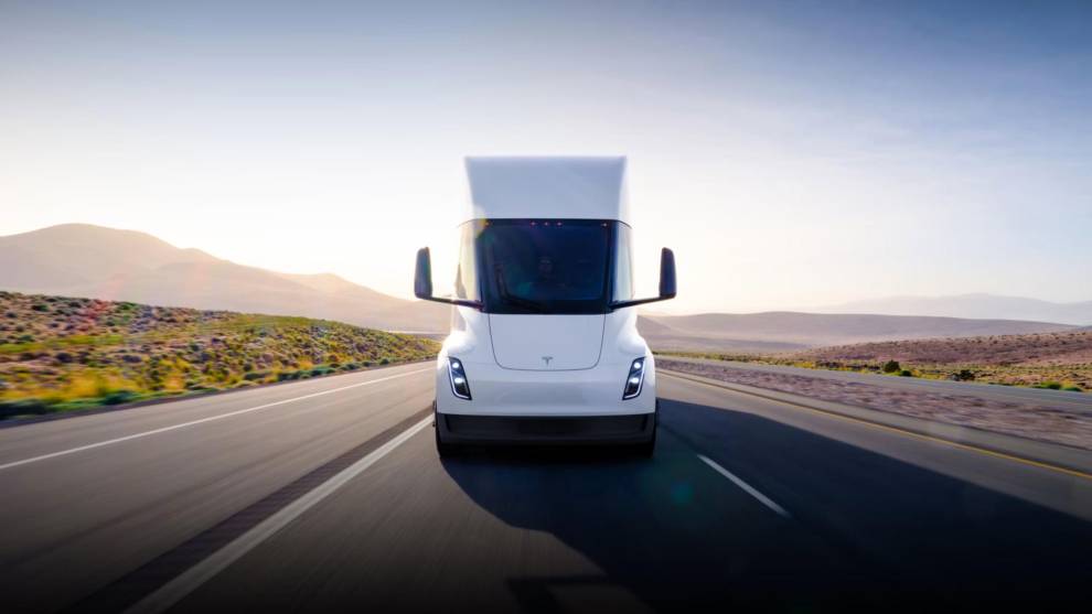 Tesla y PepsiCo ponen en marcha camiones de reparto