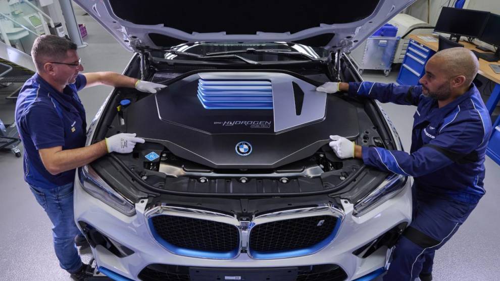 BMW inicia la producción del iX5 Hydrogen propulsado por hidrógeno