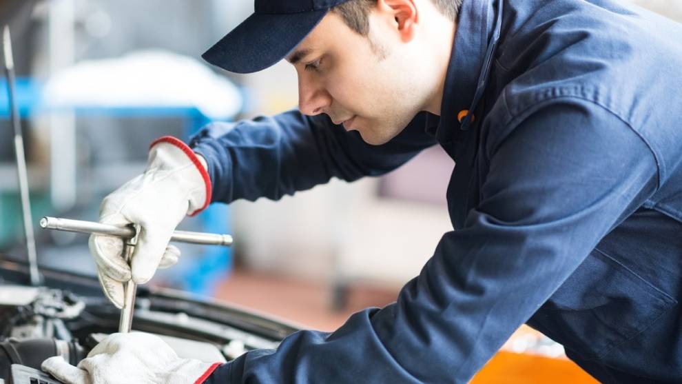 Los talleres de reparación de coches pueden abrir durante el estado de alarma