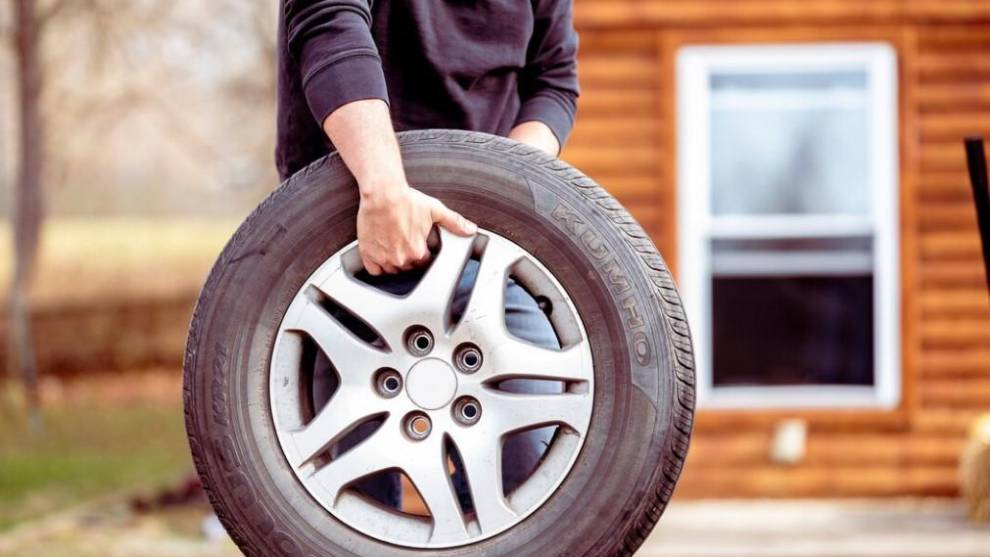 Con estas tuercas puedes evitar que te roben las ruedas del coche