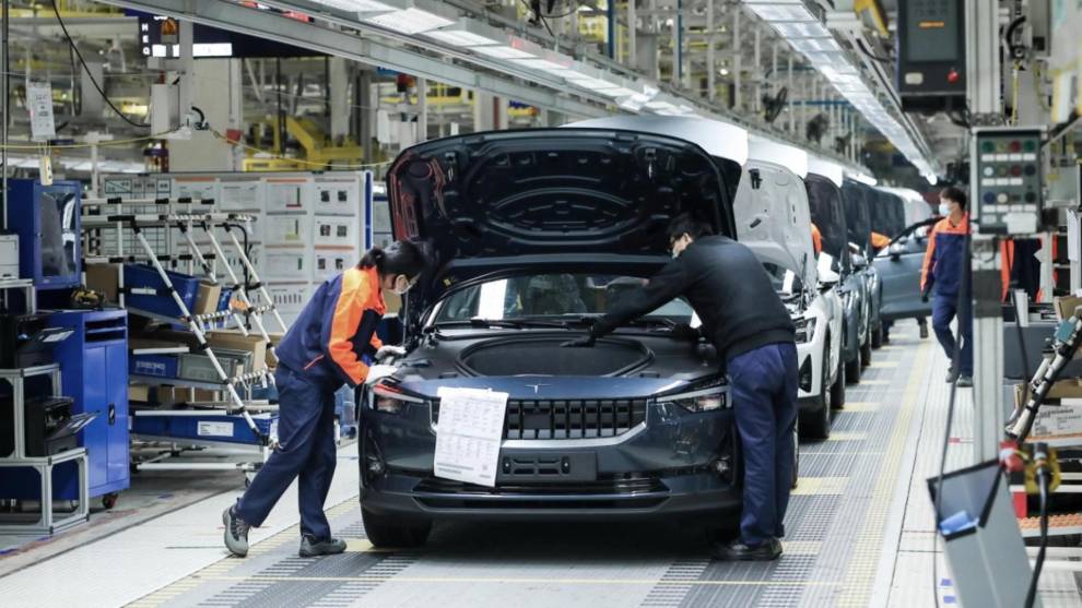 China se corona como el mayor exportador de coches eléctricos del mundo