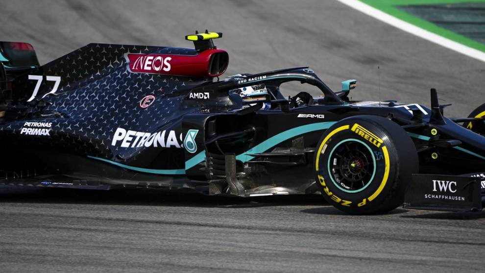 Bottas arranca al frente en Barcelona