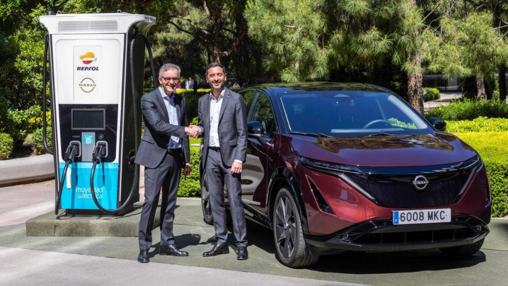 Nissan y Repsol renuevan su alianza en movilidad eléctrica