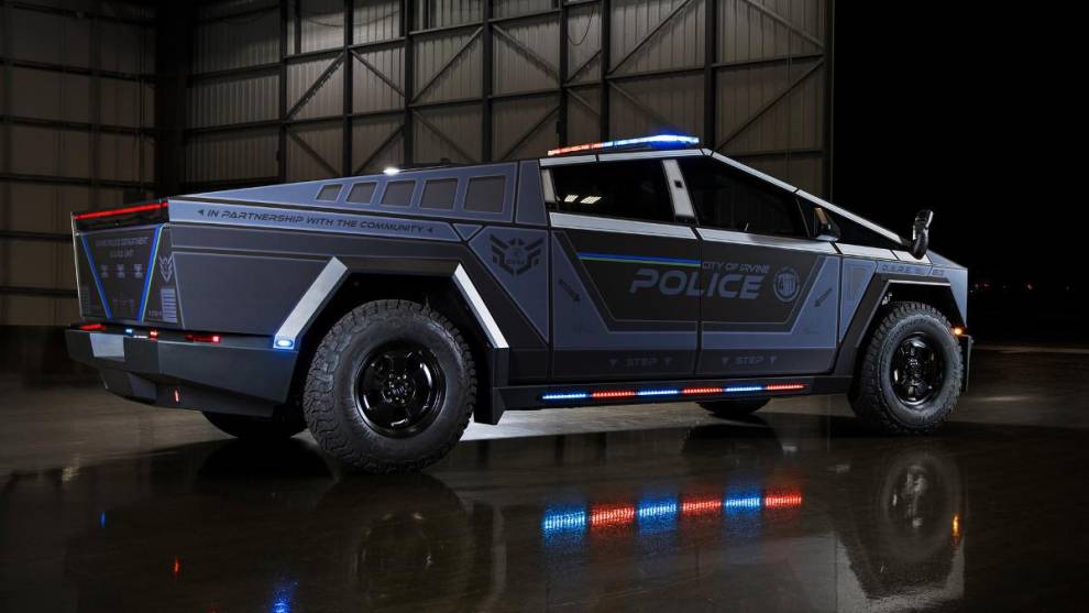 El primer Tesla Cybertruck policial ya patrulla las calles de Irvine, California